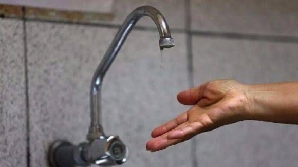 Casal deixa moradores de Arapiraca sem água nas residências há oito dias